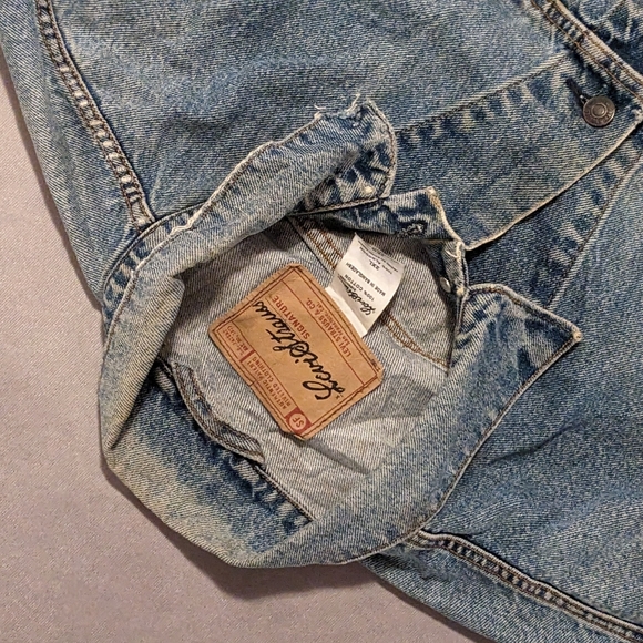 VINTAGE LEVI'S DENIM JACKET - Picture 3 of 3